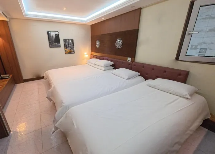 Friendly Dh Naissance Hotel By Mindrum Group